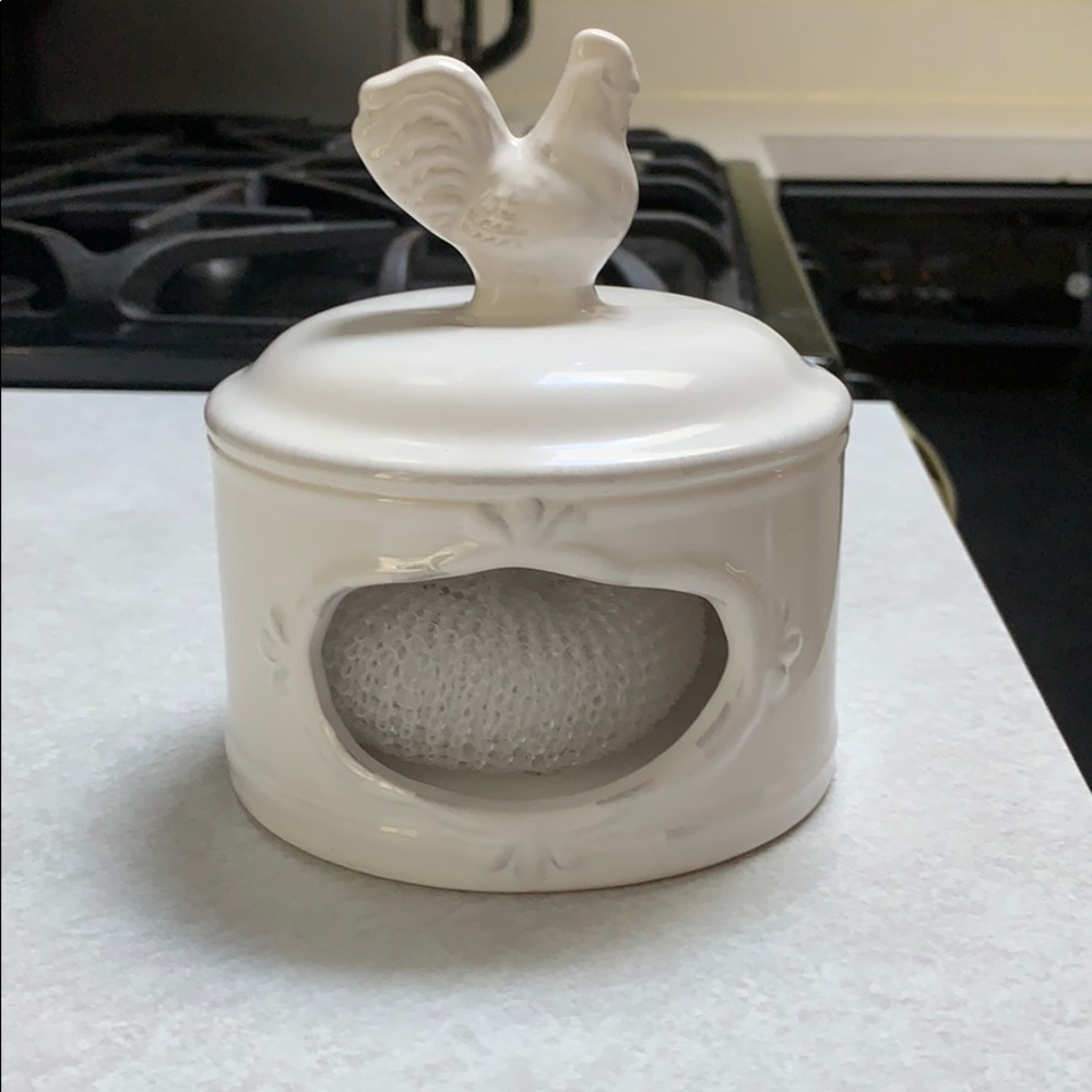 Decorative sponge holder
